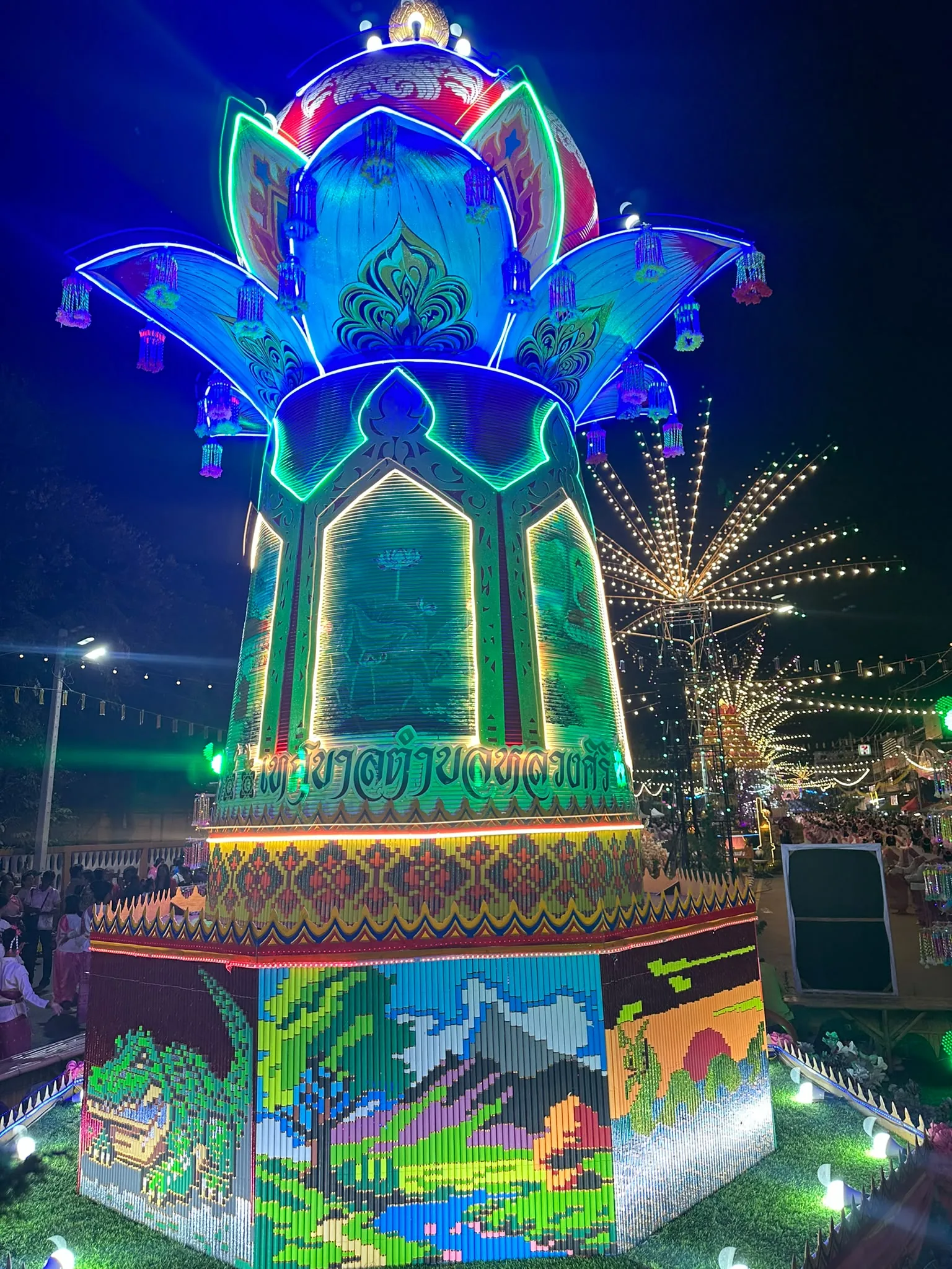 The foot of a giant krathup: pictures laid in incense sticks
